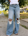 LISA RIPPED JEANS