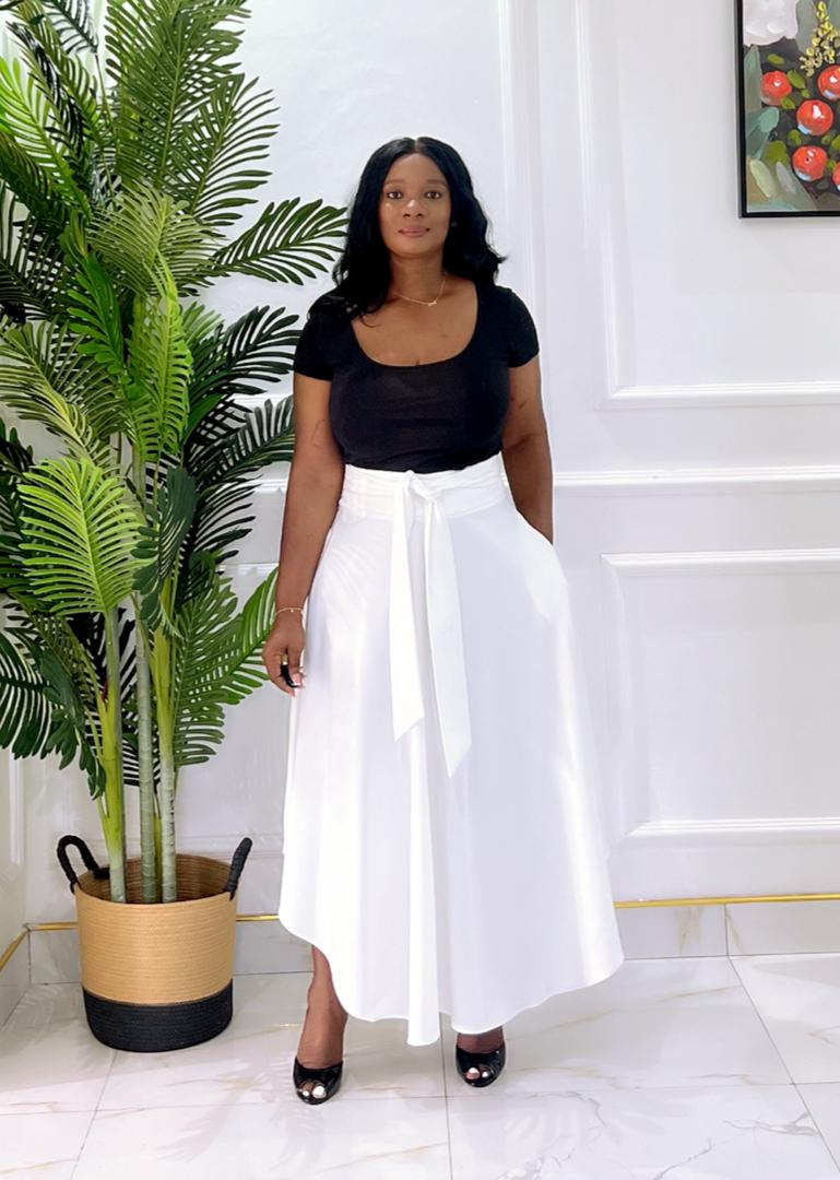 MISS DAZLE WHITE SKIRT
