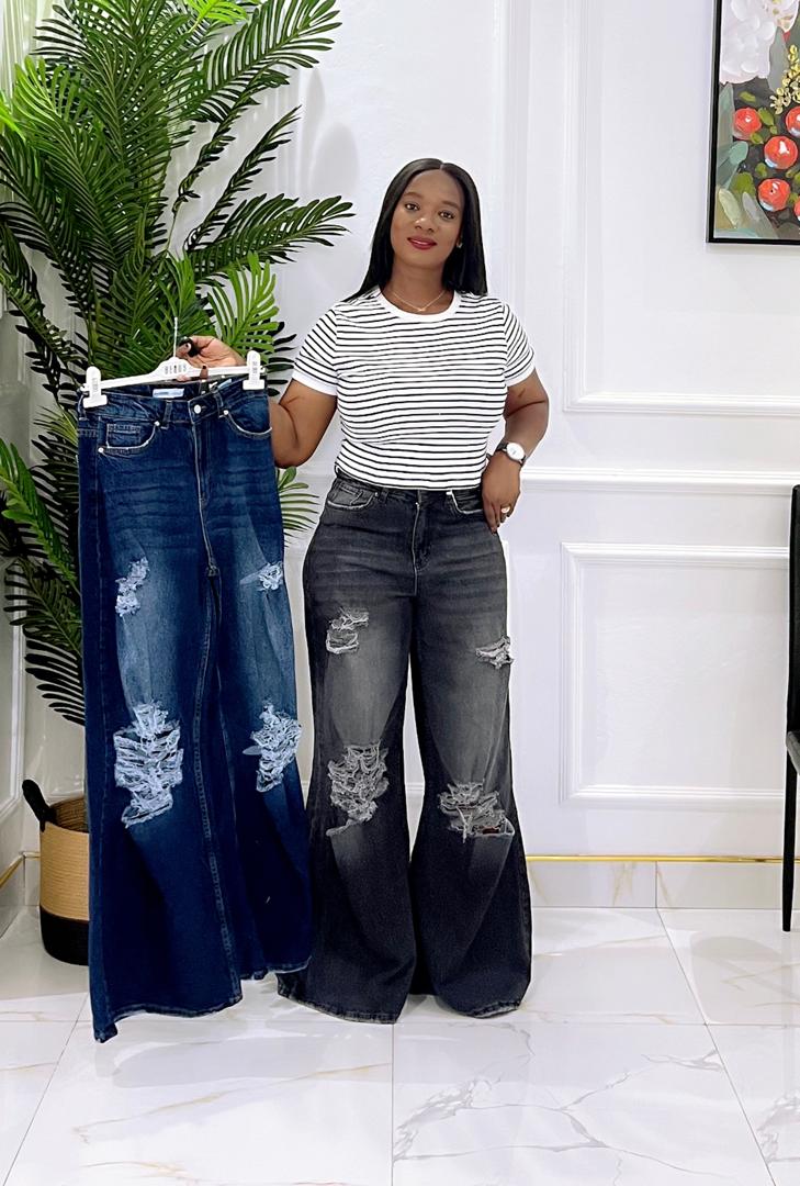 BLACK WIDE LEG JEANS